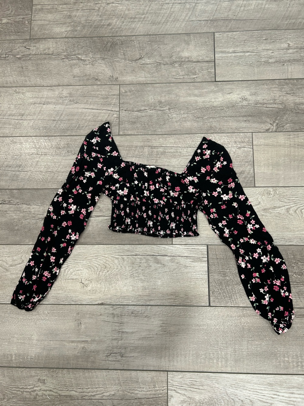 La Hearts Black Floral Crop Long Sleeve Smocked Top